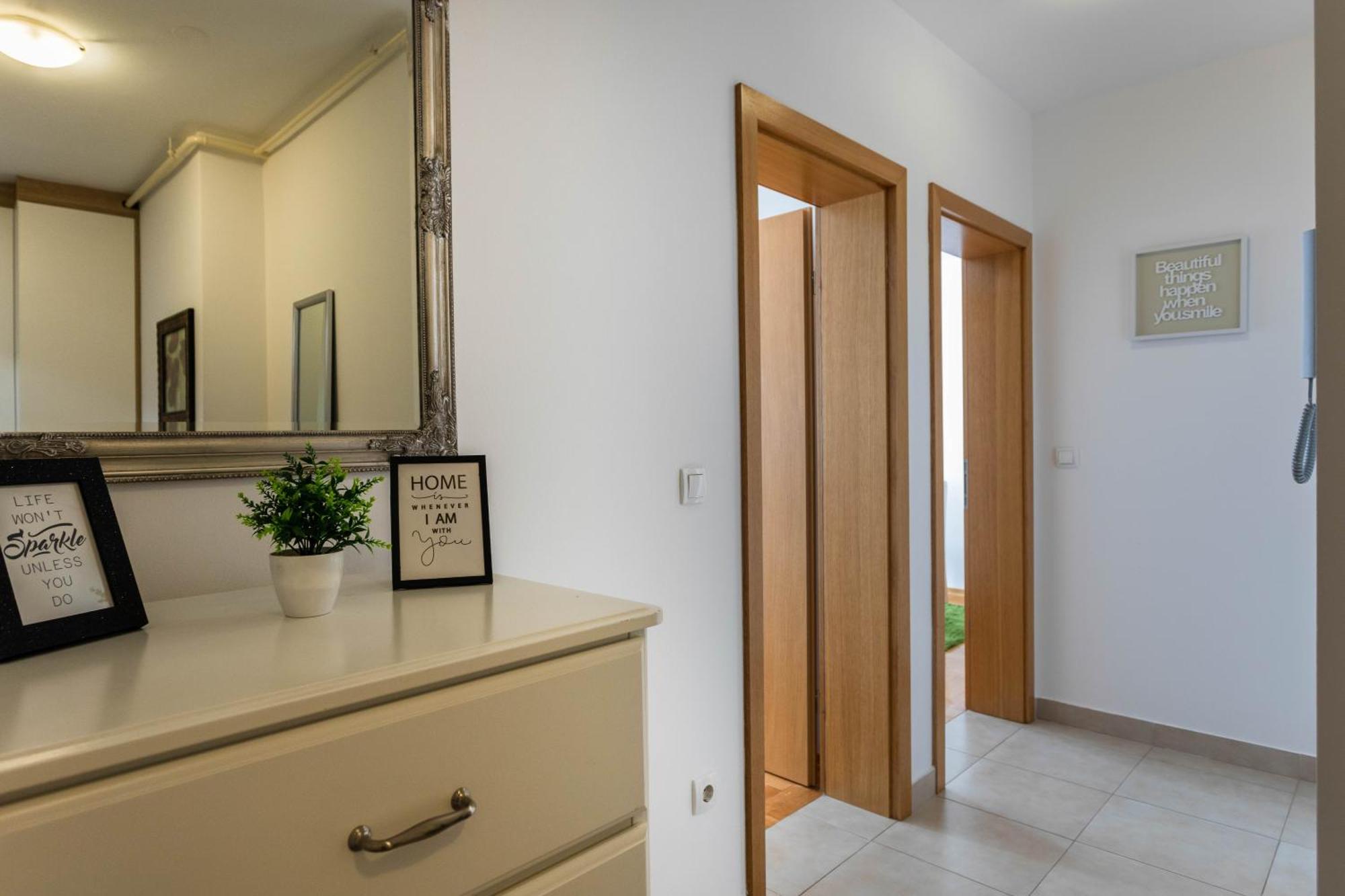 شقة Sunny 1Bdr With Balcony & Parking زغرب المظهر الخارجي الصورة