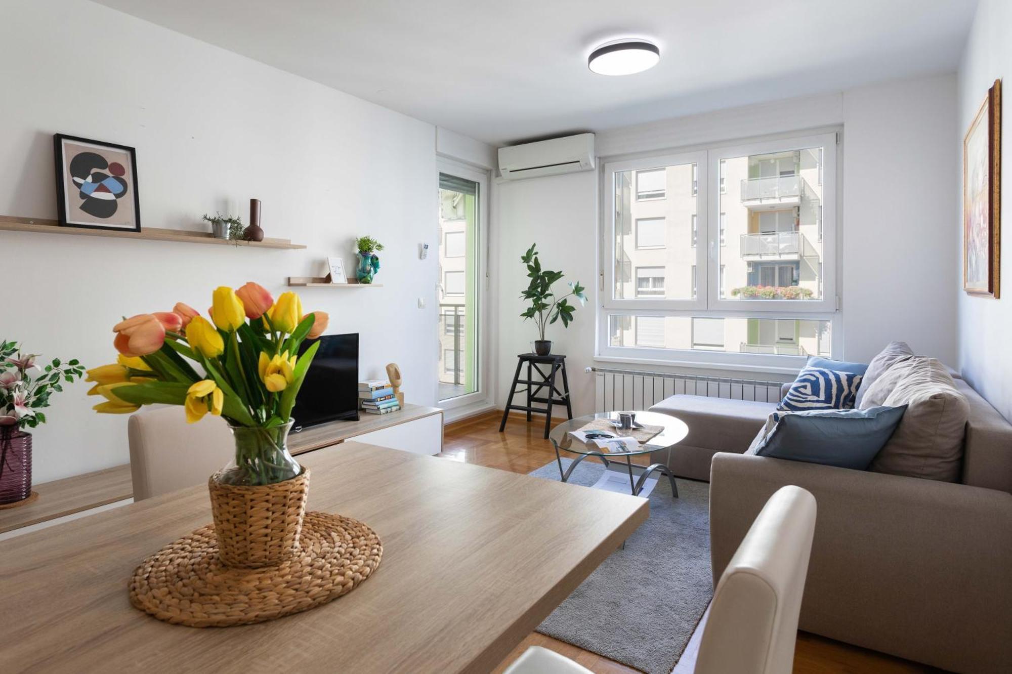 شقة Sunny 1Bdr With Balcony & Parking زغرب المظهر الخارجي الصورة